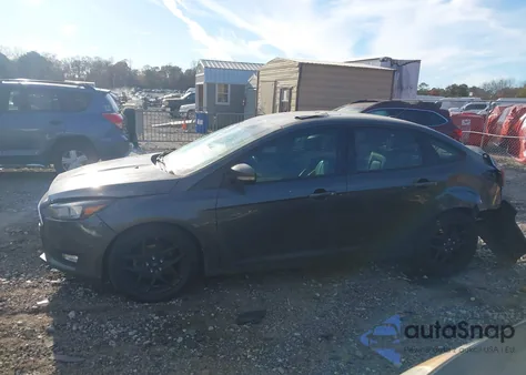 2016 Ford Focus Se z USA, uszkodzony, nr VIN 1FADP3F29GL385144